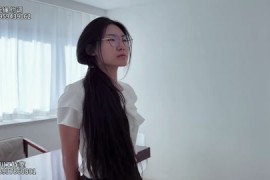 嫩妹风波~小九 雯雯 长腿性感黑丝 两人被胶带扎带束缚 胶带封嘴 蒙眼