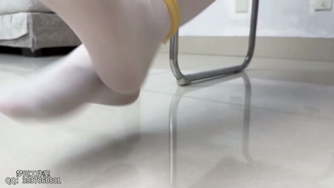 特定服装道具的演绎展示 第1张