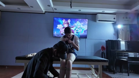 王贝贝欧美风直臂极限紧缚 各种鞭子齐上阵打的泣不成声 上集 第1张
