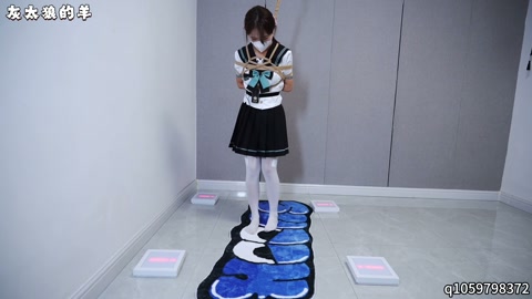 美女挑战灯板游戏通关，每每失误就会被郊狼高强度电击，最终被惩罚跪缚，用各种道具挠痒痒【扎带➕灯板游戏... 第1张