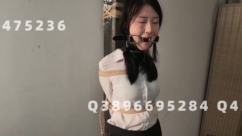 花花p2柱缚加欧式直臂 黑丝美腿捆绑互动！ 第1张
