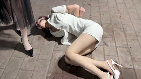 被报复调教后沉沦的黑心老师1 第1张