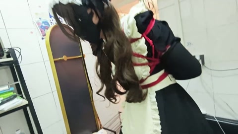 调教小女仆 第1张
