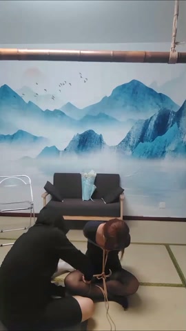 向女生献花（下） 第2张