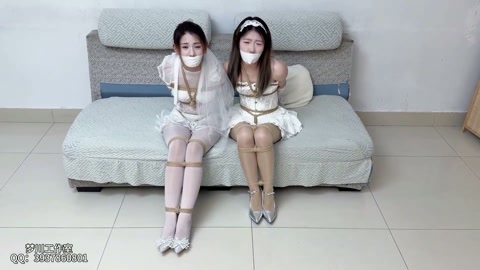 尤物收藏夹·梦美礼品店·灵儿菜菜努力新娘【神颜新娘】【玉足玩弄】【连体丝袜】【内内套头】 第2张