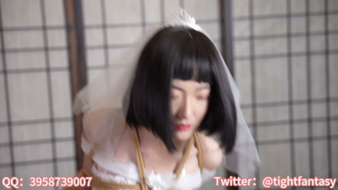 新人依依 婚纱束缚 第2张