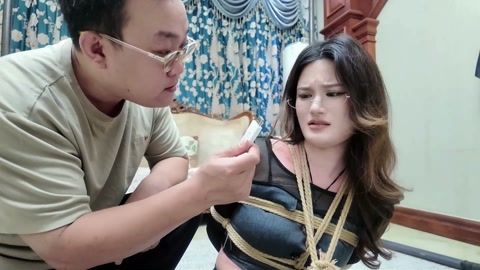 缚美记·①⑨号混血间谍温妮》【裤里黑丝】【玉足玩弄】【团缚放置】【挣扎逃脱】 第2张