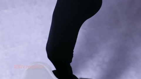 雪儿中华娘落入摄影手里，一番羞辱调教，拍照卖给神秘人，固定TK，强制足，窒息，ZDB，踩踏，驯化 第2张