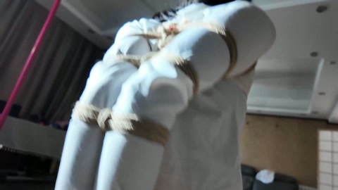 魏灿丝袜胶带堵嘴挣扎 第2张