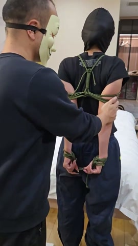你的女朋友被蒙眼堵嘴驷马捆绑在床上，长时间放置不管，强行蒙眼堵嘴，让她自己逃脱，没想到她自己竟然解开... 第3张
