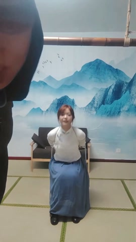 向女生献花（上） 第3张