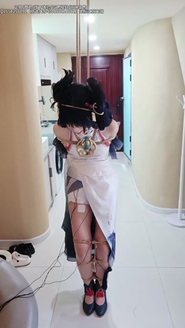 小云cos离恨烟 全程郊狼啵啵贝罚站+跪地挣扎 疼到瘫倒在地 随后跪地戒尺sp抽打脚心和屁股 第3张