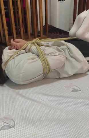 小月后手观音，驷马放置，挣扎逃脱游戏，剧情简单 第3张