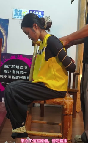 小月囚服五花捆绑一步绳，断头台，手铐囚犯人扮演，大刀斩首，简单剧情 第3张
