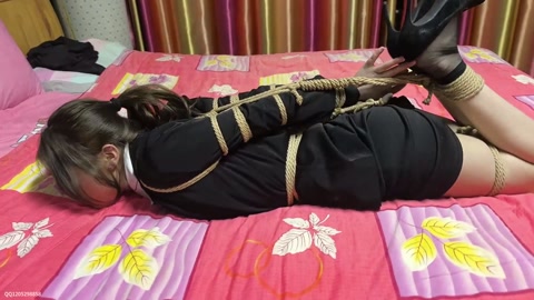 潜入失败的小秘书 第3张