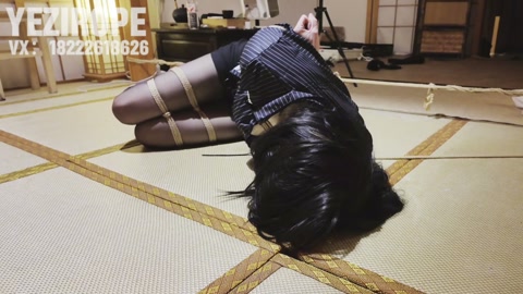 醉酒回家忘记关门的OL，被变态尾随入室肆意调教 第3张