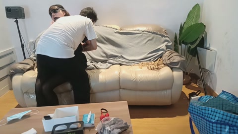 人贩王五系列（精神小妹）王五在又猫在楼道发愁没法交货，这次蹲到了一个心情相当愉快的精神小妹，于是尾随... 第4张