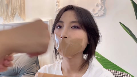 小媛日式胶带封嘴+口球后的封嘴 第4张