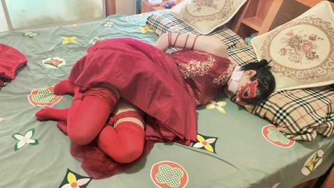晓森妹妹中式婚服红色丝袜的五花分腿td放置 第4张