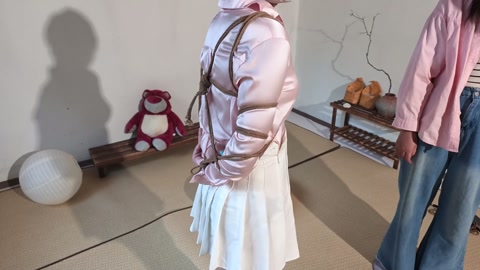 菜鸟缚手的胡乱捆绑 小怡和九九的互动 第4张