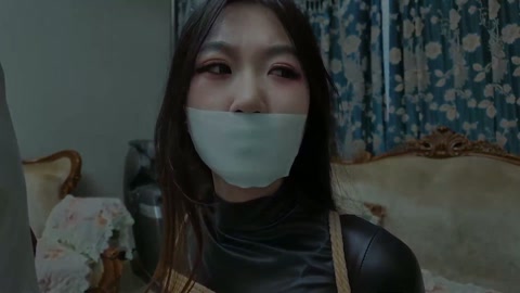 尤物收藏夹·慕瑶·当00后成为特工【包臀长靴】【波点丝足】【被俘拷问】【装笼逃脱】 第5张