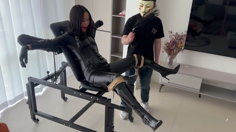 检察官的战败惩罚  产床禁锢PJ猛攻+电击震动R环+震动B+夹紧双腿波波贝强高+SP+口球堵嘴口水收... 第5张