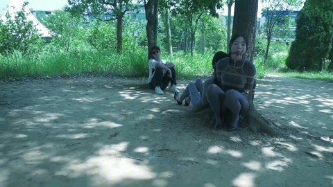 特工历险记（上集）三名女特工潜伏匪徒基地收集证据不料被匪徒抓获在地牢遭受折磨 第5张
