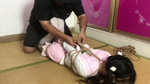 荷露 甜妹搜查官的潜入训练（上）超紧直臂驷马白丝双马尾捆绑忍耐 结果被判不合格 第5张