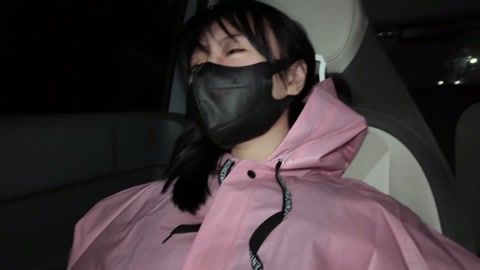 雨天户外全身捆绑去公园散步 第5张