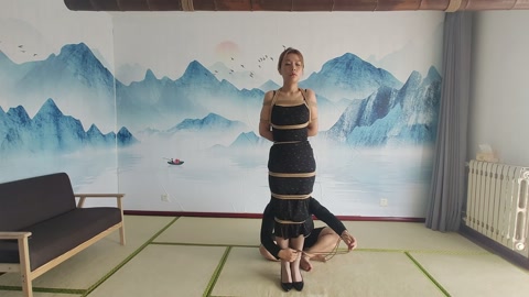 文文的驷马挣扎 初来乍到，体验绳艺，直接整个驷马，让她适应一下 第6张