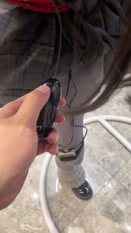 灰丝黑长直可爱学生装，强制罚站紧缚，同时被训练器和郊狼轮番轰炸 第6张