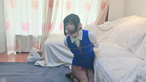 【念念】银行女职员的受难 紧缚挣扎 超大口球流口水 td股绳放置 想逃跑又被绑到椅子上 露脸 第7张