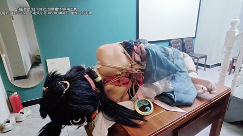 小云离恨烟cos两个半小时超长放置 驷马放置在桌上经历强高控制＋反复电击（下）被脱下高跟鞋用拇指拷+... 第7张