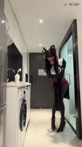 小糕炸金套装 黑丝魅魔修女单手套自缚 郊狼电击下还开门取外卖…口水直流 按耐不住的露出欲… 第7张