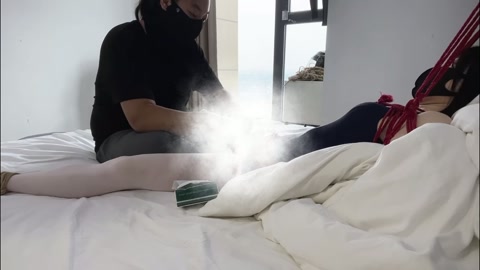 泳衣白丝红绳床缚捆绑加驷马加大字缚，使劲挣扎无法逃脱 第7张