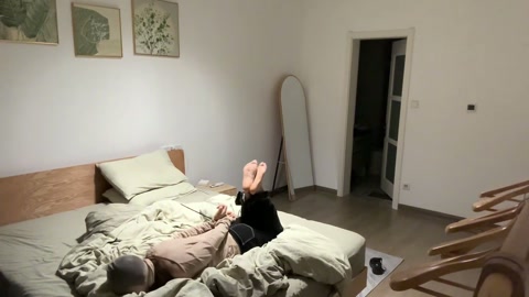 网友幼师异地面基. 潜伏在好友列表里的一位素未谋面的网友，某一个机会聊起了天，聊了几天以后她便想从她... 第7张