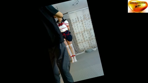 美丽清纯少女假期体验—糖果版（上部）19岁少女糖果首秀紧缚、股绳勒阴吊+垫脚尖打转+四马悬空吊+口球... 第7张