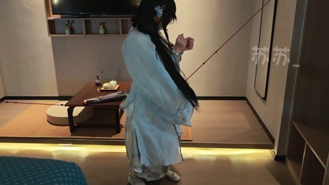 饿殍 明末千里行 满穗的自缚，捆绑镣铐走绳浴池湿身 第7张