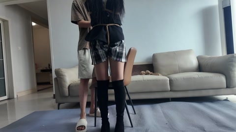 大胸小姐姐两个姿势捆绑放置，体验口球和电击 第8张