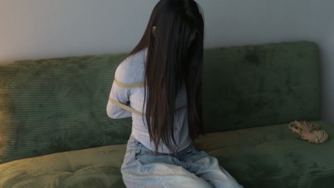 女贼偷盗被抓 第8张