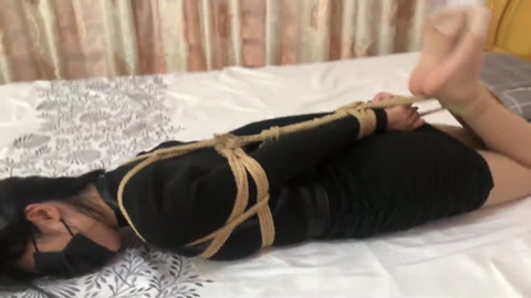 红豆女侠入室贼（二）小贼再次入室 暴揍之后 决心挑战直臂驷马解缚 却把自己坑了 第8张