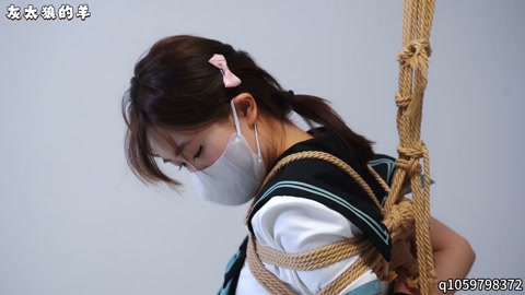 美女挑战灯板游戏通关，每每失误就会被郊狼高强度电击，最终被惩罚跪缚，用各种道具挠痒痒【扎带➕灯板游戏... 第8张
