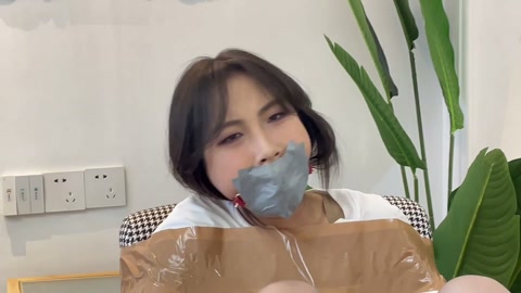小媛日式胶带封嘴+口球后的封嘴 第9张