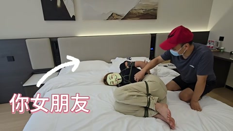 感谢寄过来的女朋友，她是第一次被调教，还挺配合的，第一次就能上道具，没准是个真M 第9张