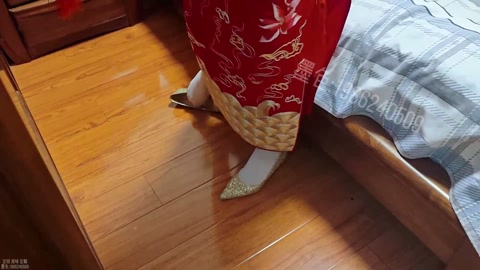 旗袍驷马震动棒强高 脱内裤塞嘴 模拟中式新娘被捆绑 第9张