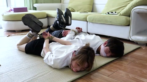 男女双人逃脱-原味、丝袜堵嘴 第9张