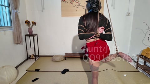 入室抢劫遭吊缚全包头套鞭打 第10张