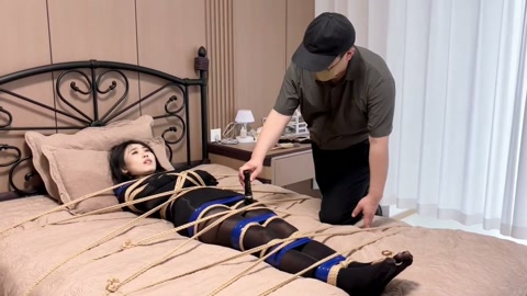 变成蜡像的女人彘 模特七七 全身紧缚完全不动不了 (真实窒息濒死) 电击项圈 丝袜堵嘴 丝袜全包 蜡... 第10张