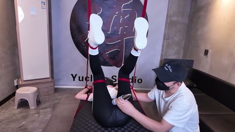 小涵和她的变态体育老师（第二集） 紧身运动装 小白袜 恋足系列 捆绑强制玩弄 强高羞辱TK 第10张