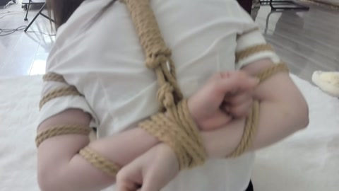 美女栖月五花绑架挣扎 第10张